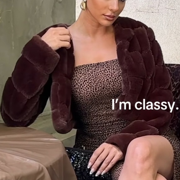 #292 BLACK faux fur jacket - Picture 2 of 2